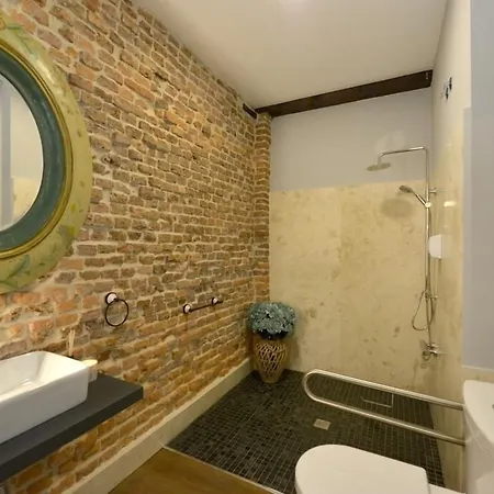 Centersuite 2*